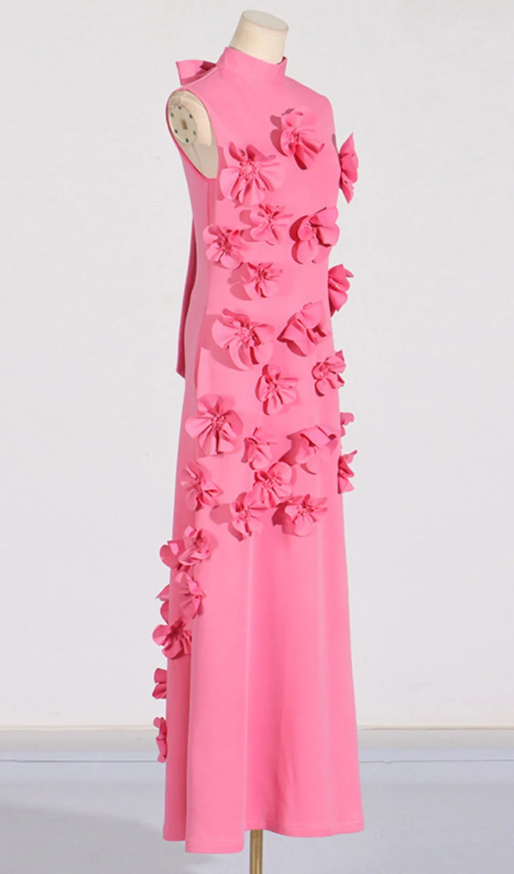 Pink Flower Embellished Maxi Dress - Elegant Floral Design
