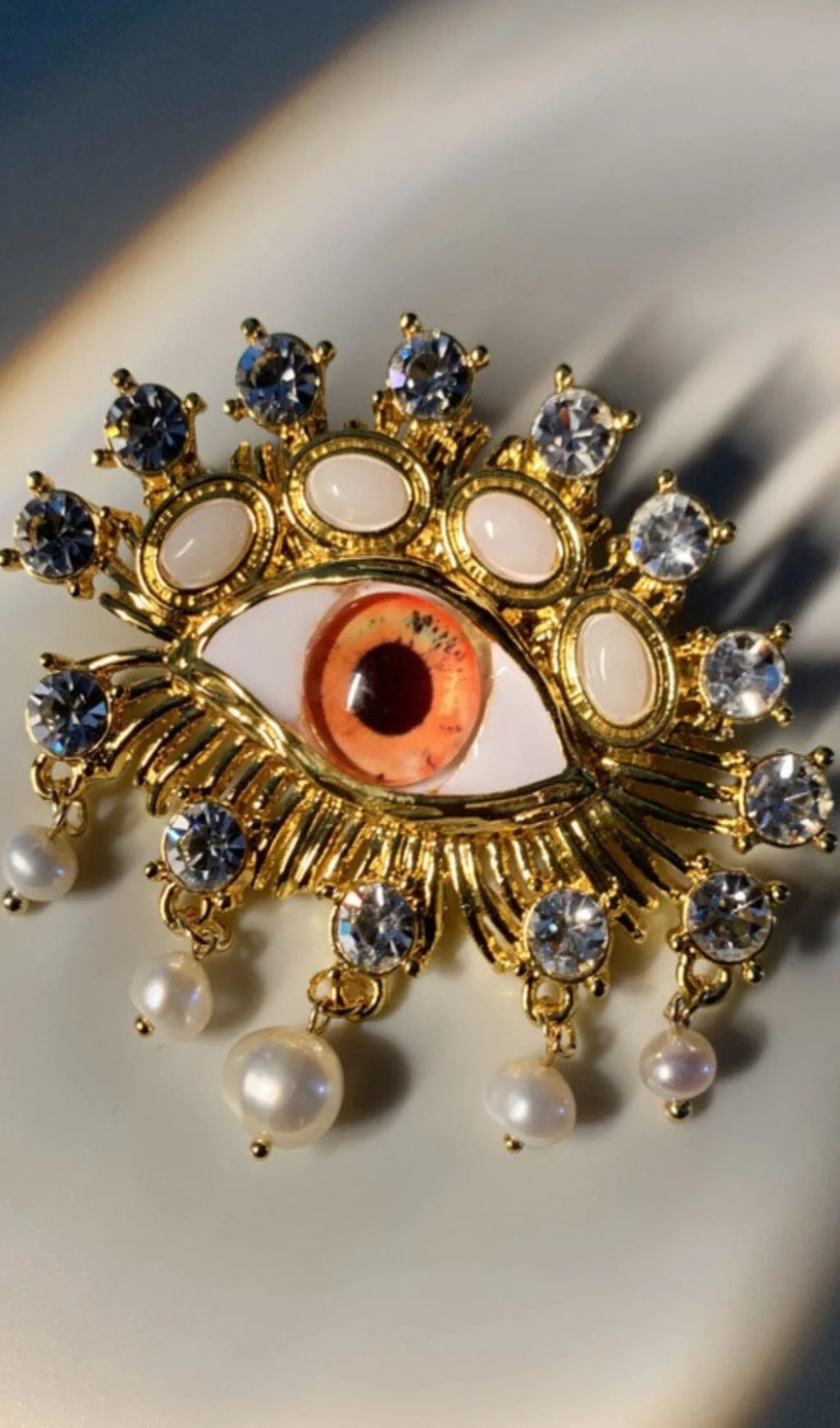 Pearl Embellished Eye Brooch - Vintage Elegance Design