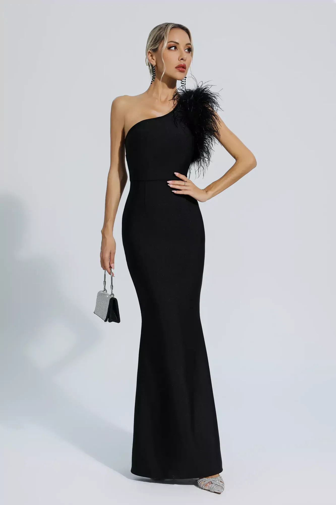 Elegant Black Feather One Shoulder Bandage Dress