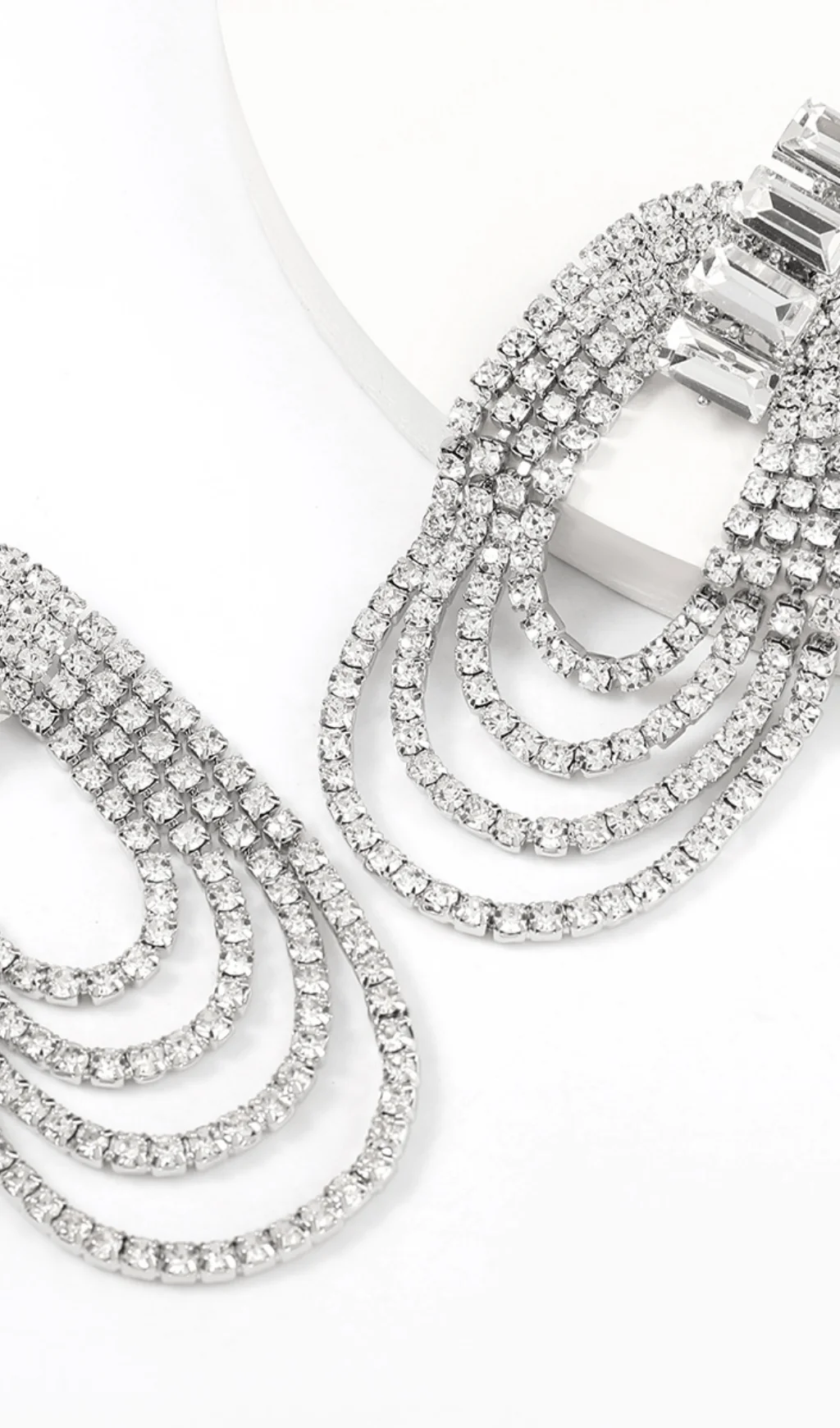 Chic Oval Tassel Earrings Set