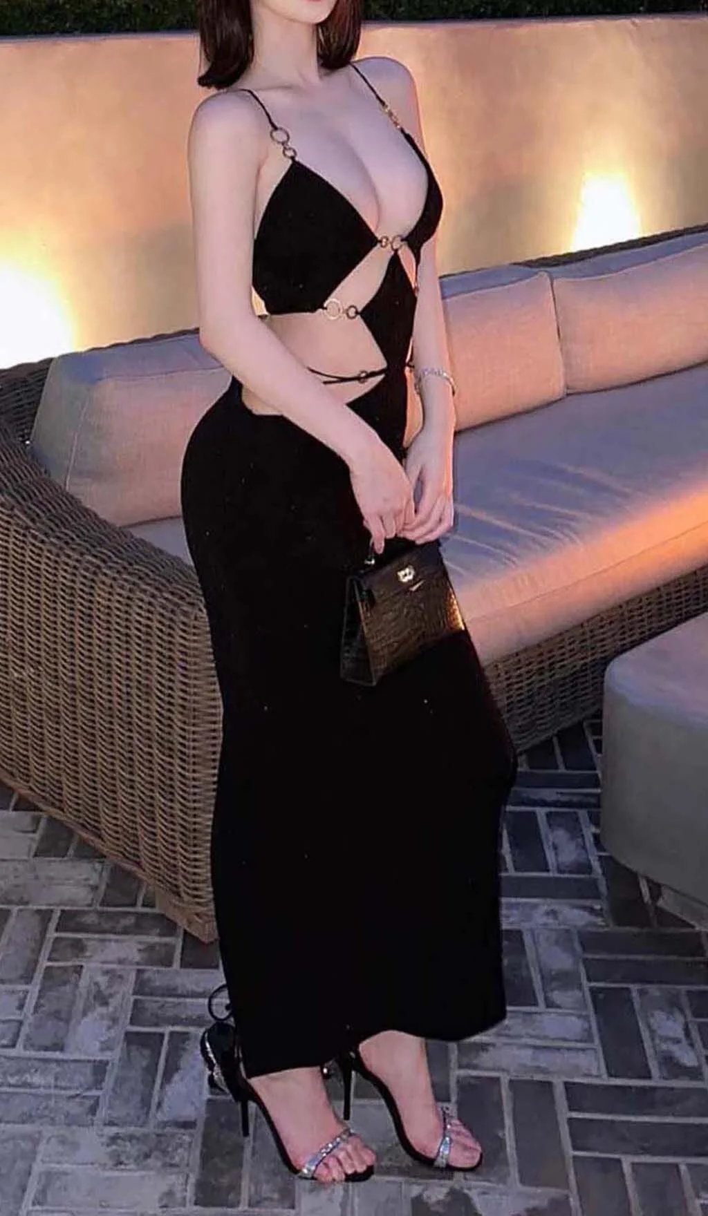 Black Cutout Chain Maxi Dress - Sleek & Modern Style