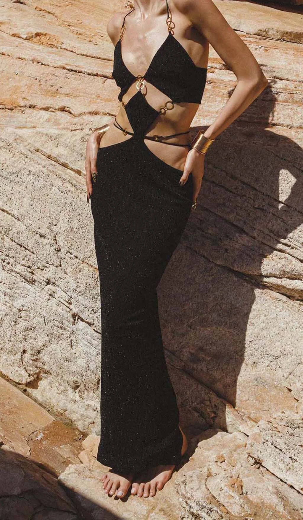 Black Cutout Chain Maxi Dress - Sleek & Modern Style