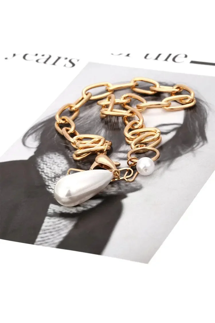 Elegant Baroque Pearl Gold Chain Necklace - Classic Design