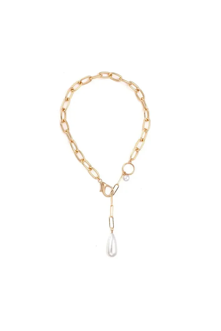 Elegant Baroque Pearl Gold Chain Necklace - Classic Design