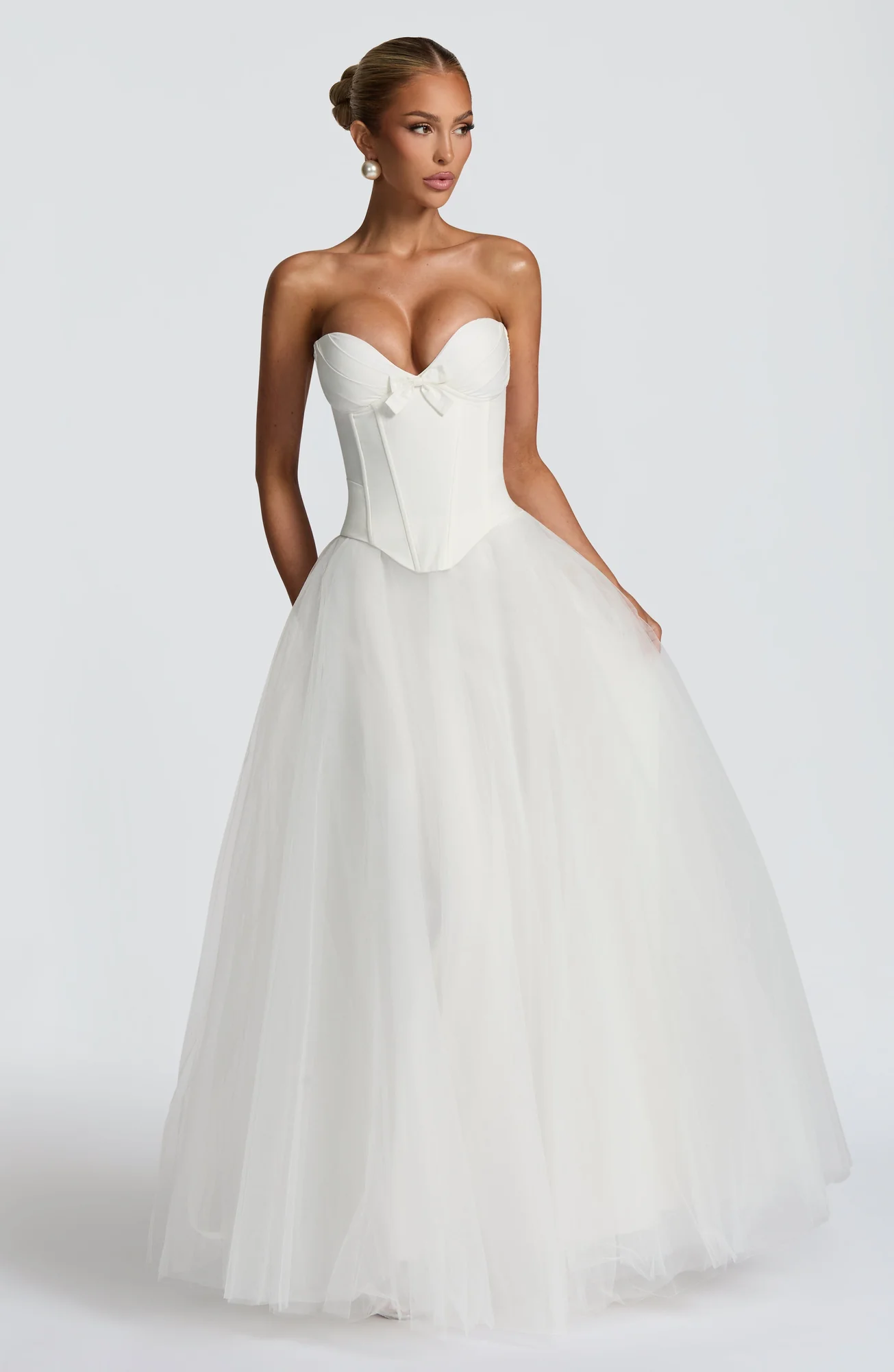 White Tulle Maxi Skirt - Elegant Mid-Rise Silhouette