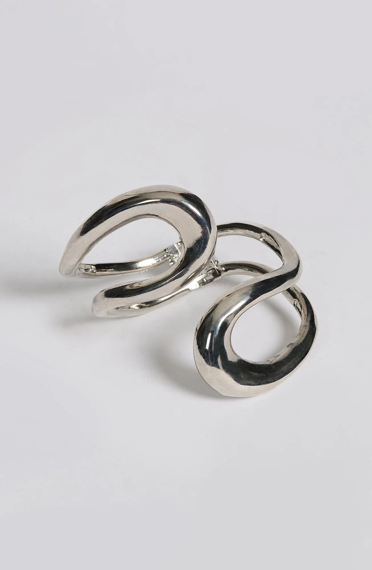 Elegant Silver Nevesta Cuff Bracelet - Fluid Design, Central Hinge