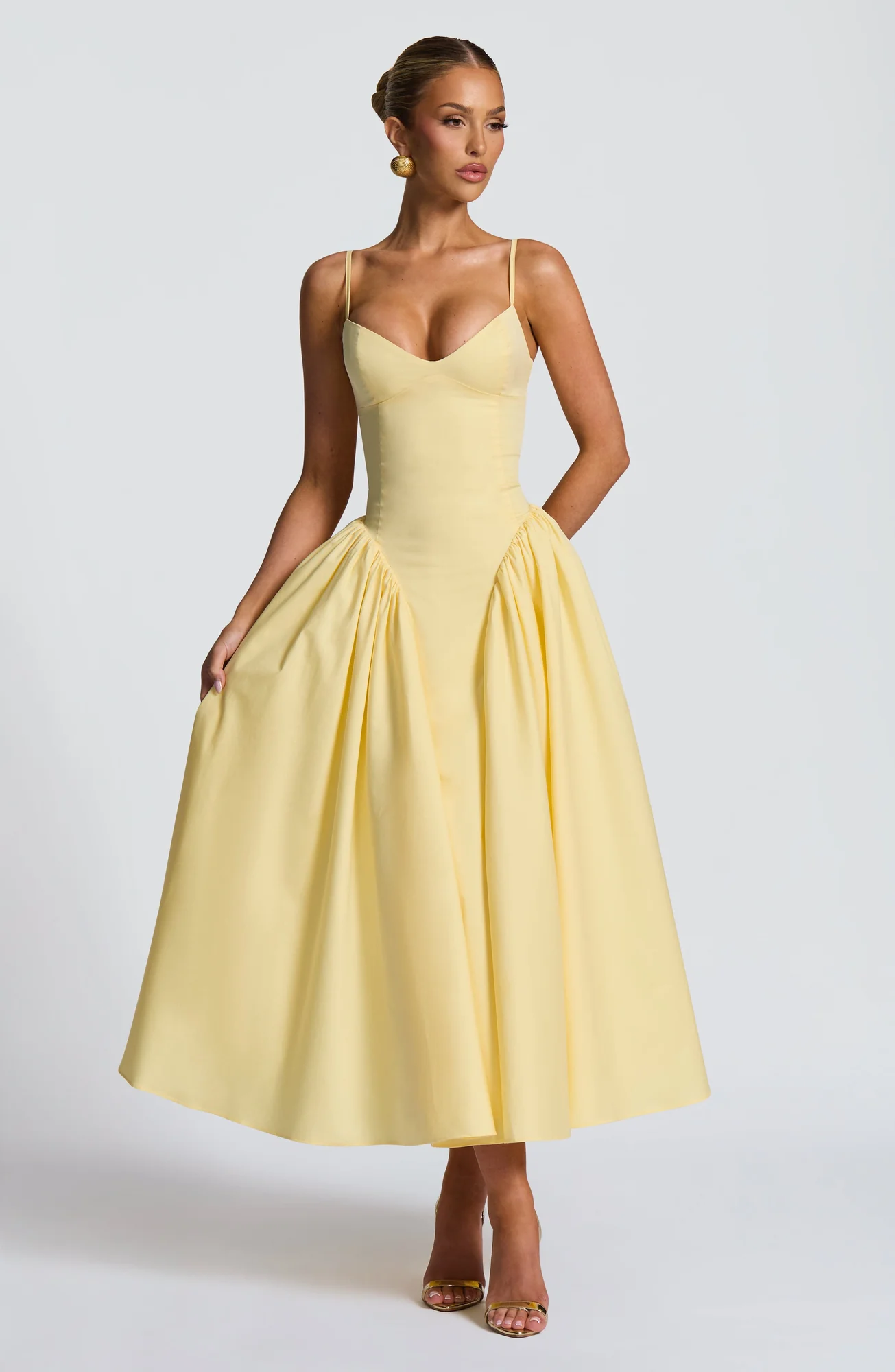 Lemon Sweetheart Neckline Lace-Up Back Midi Dress
