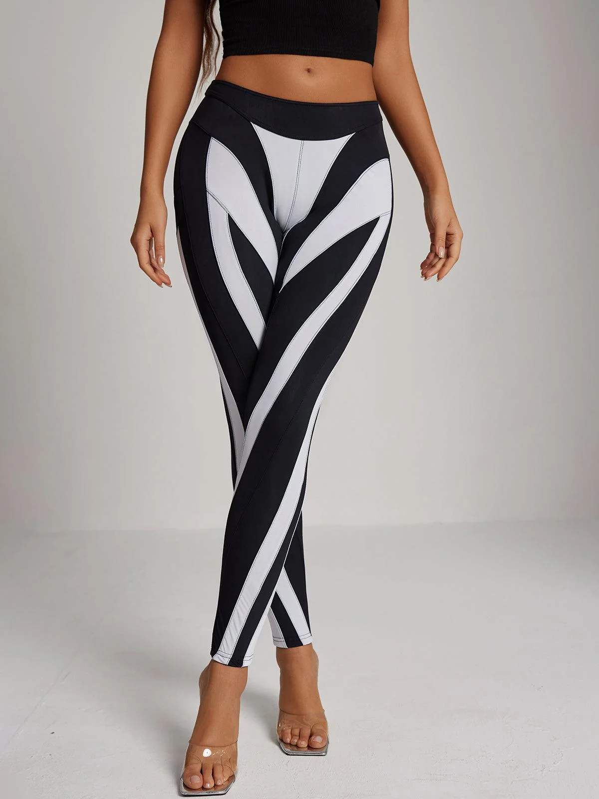 Chic Oswald Stripe Womens Leggings - Mid Rise Design