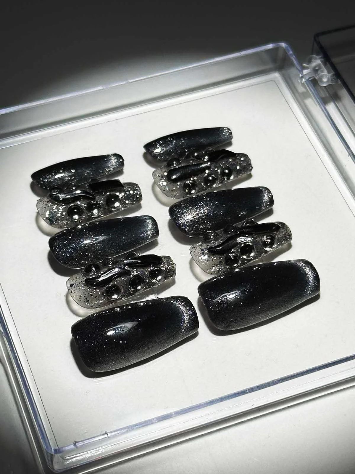 Black Crystal Cat Eye Press On Nail Set - Handmade Accessories