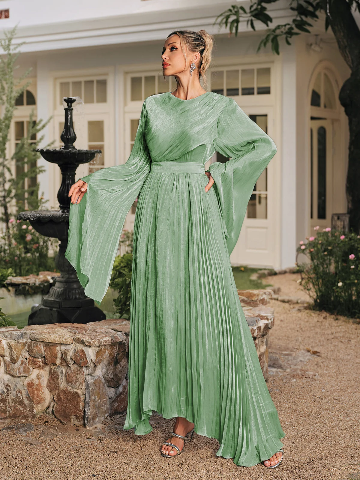 Green Pleated Maxi Dress with Long Sleeves
