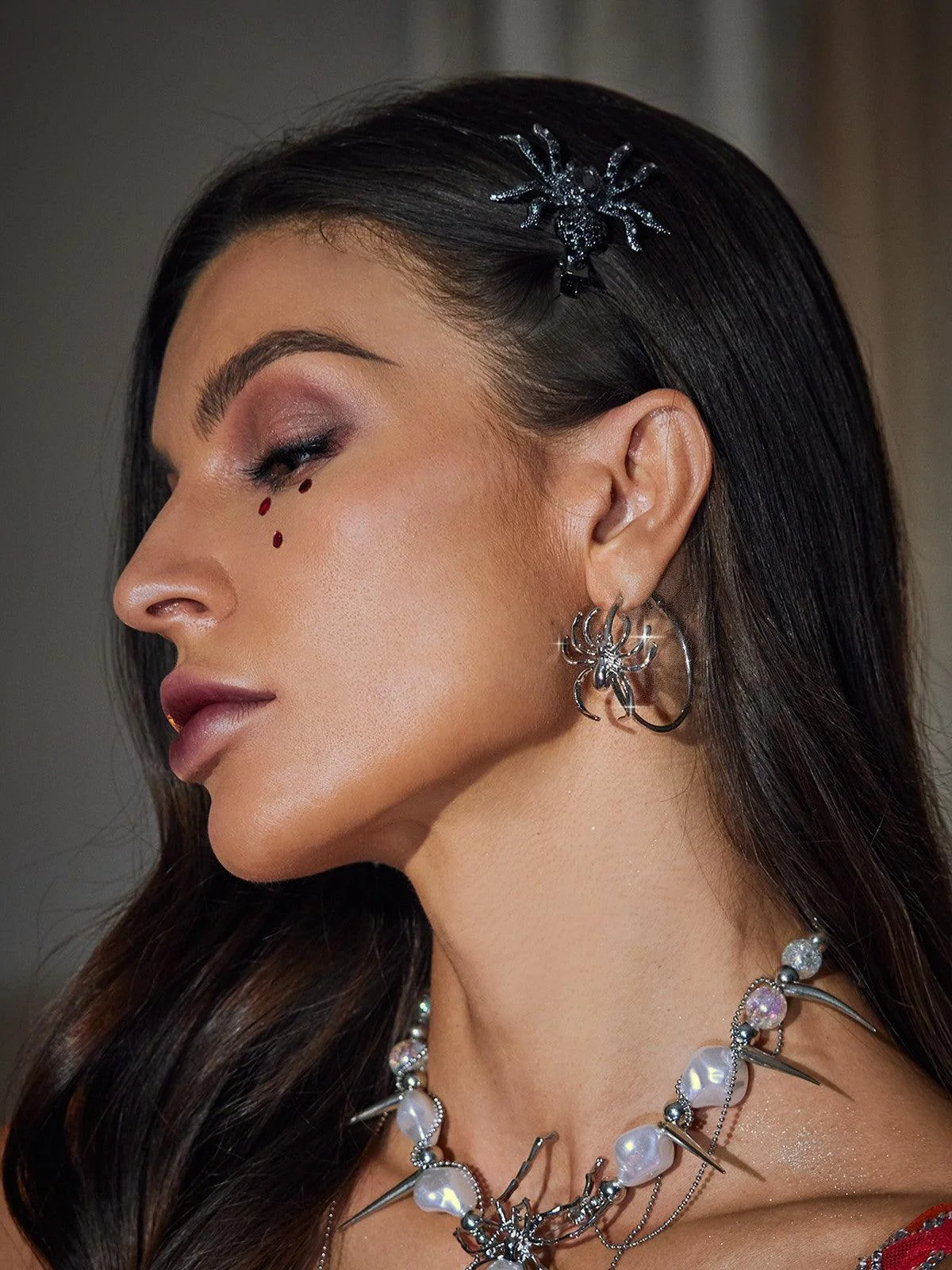 Cana Spider Statement Earrings - Exquisite Spider Design