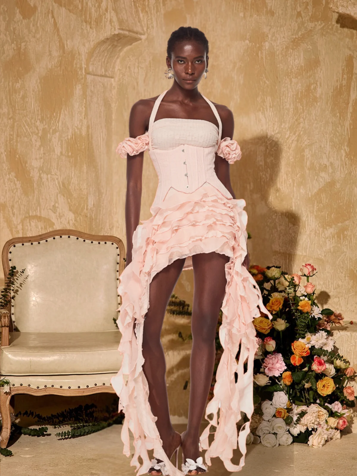 Elegant Halterneck Ruffled Dress - Sophisticated Design