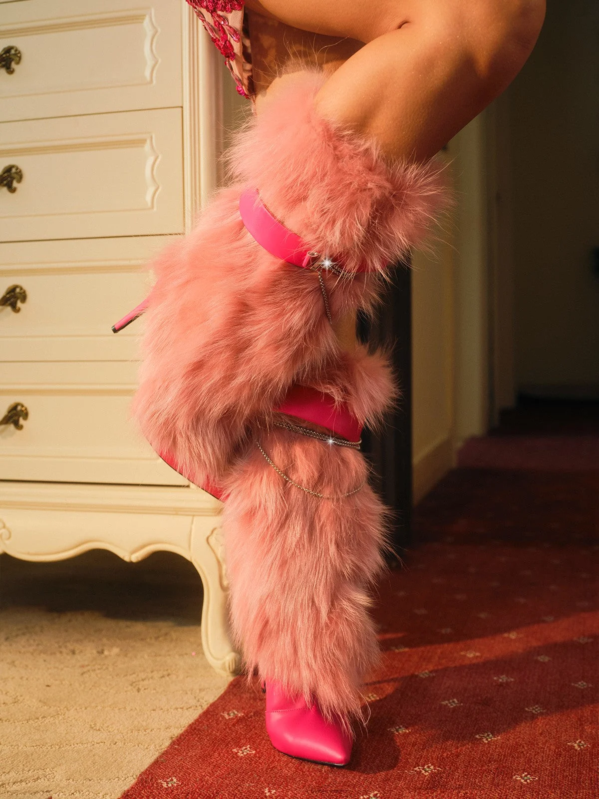 Cozy Pink Faux Fur Boots - Trendy & Warmth (shoes)