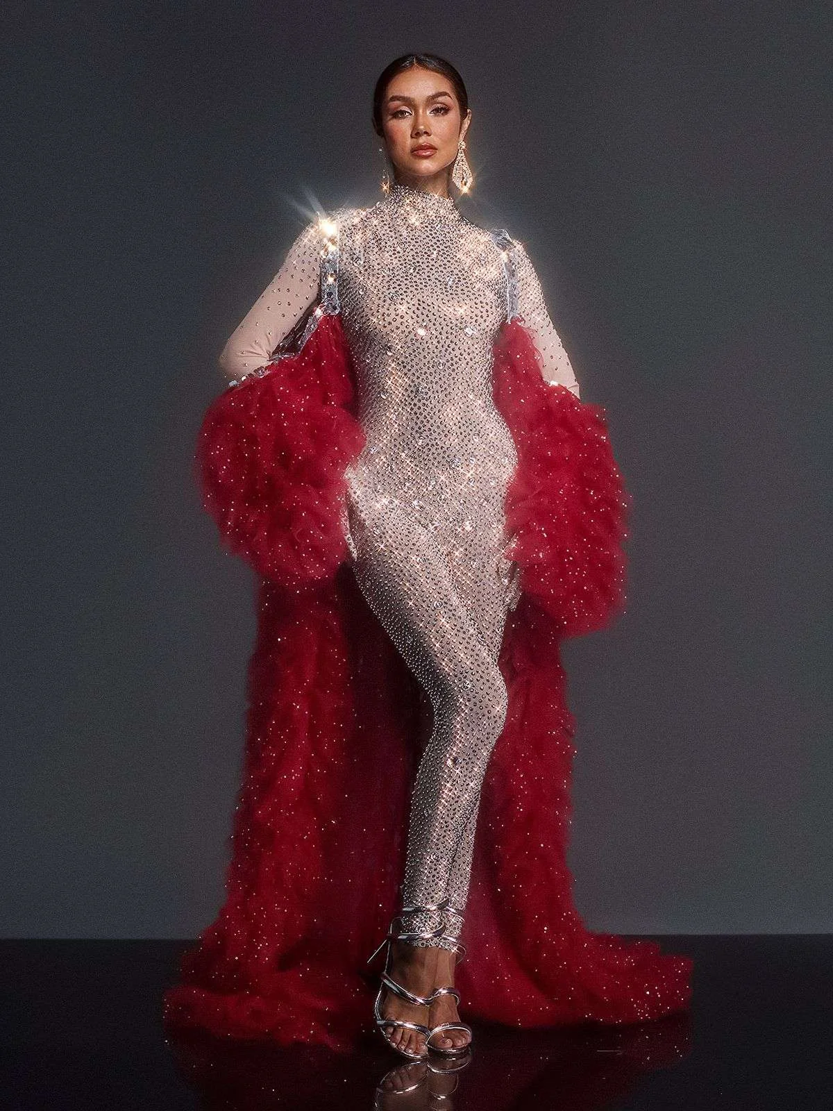 Red Elegant Tulle Winter Coat - Stylish & Vibrant Design