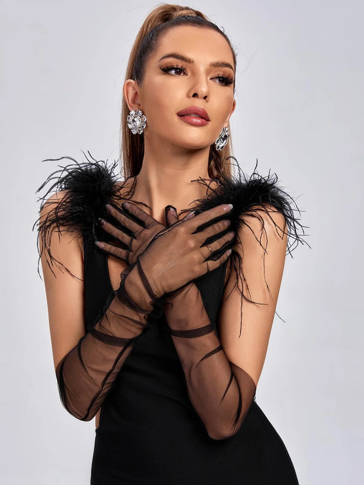 Black Tulle Gloves: Elegant Opera-Length Accessories