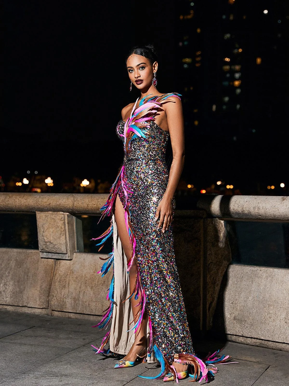 Feather Sequin Strapless Maxi Dress - Glamorous & Elegant Design