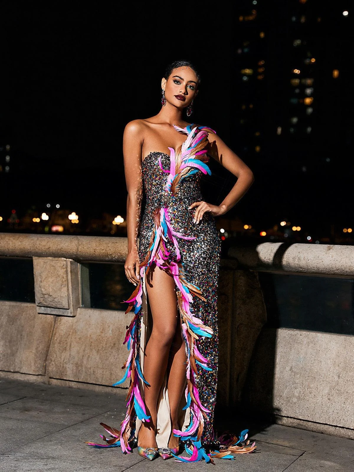 Feather Sequin Strapless Maxi Dress - Glamorous & Elegant Design