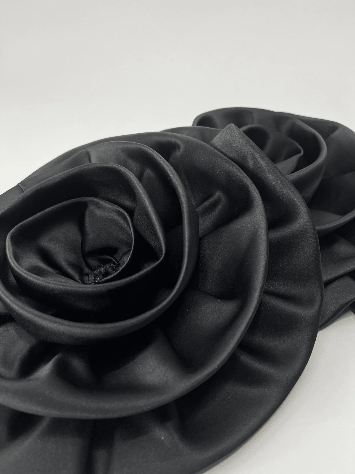 Black Camellia Flower Satin Gloves - Elegant Accessory