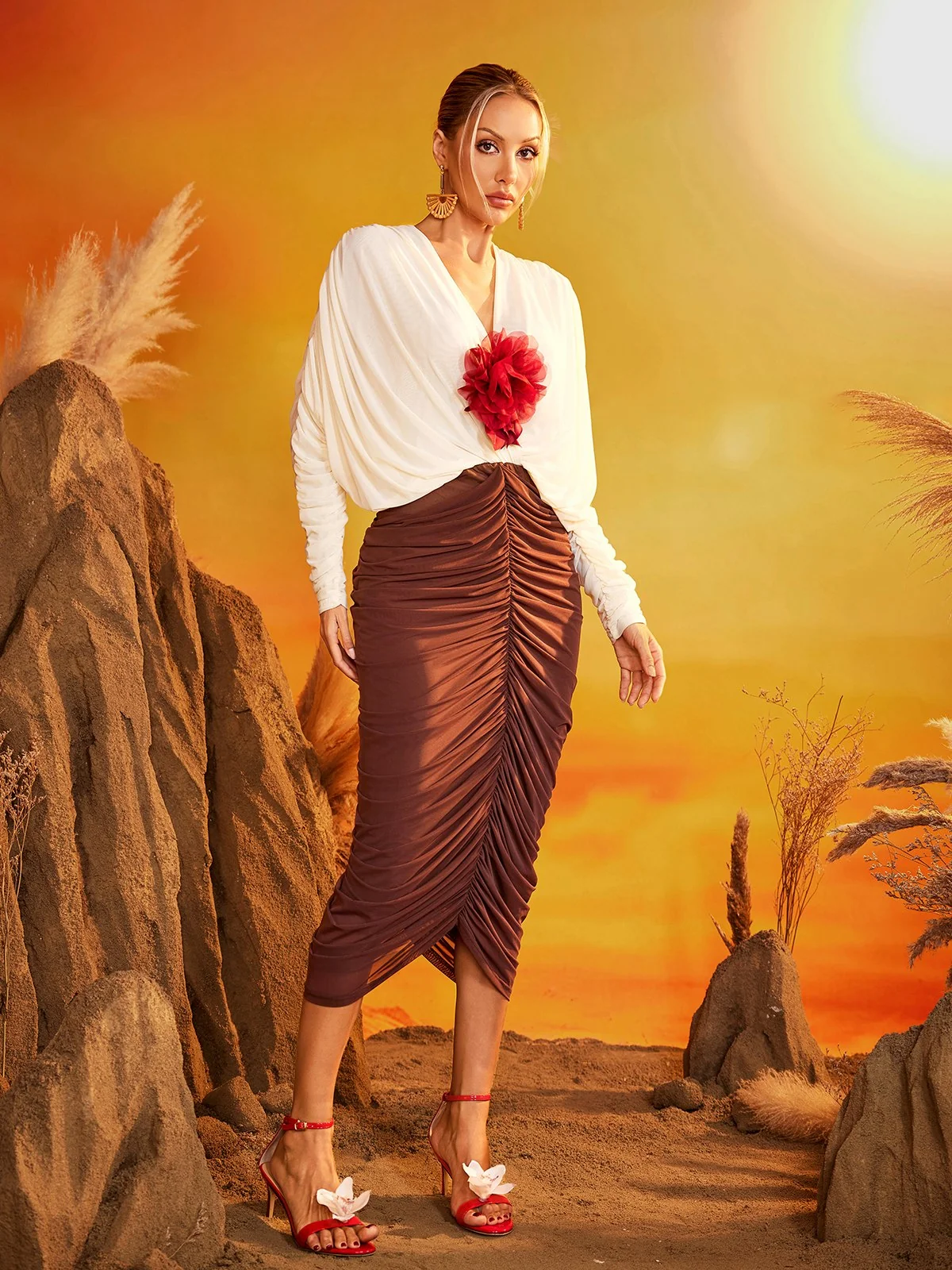 Floral Ruched V-Neck Midi Dress - Elegant & Chic Style