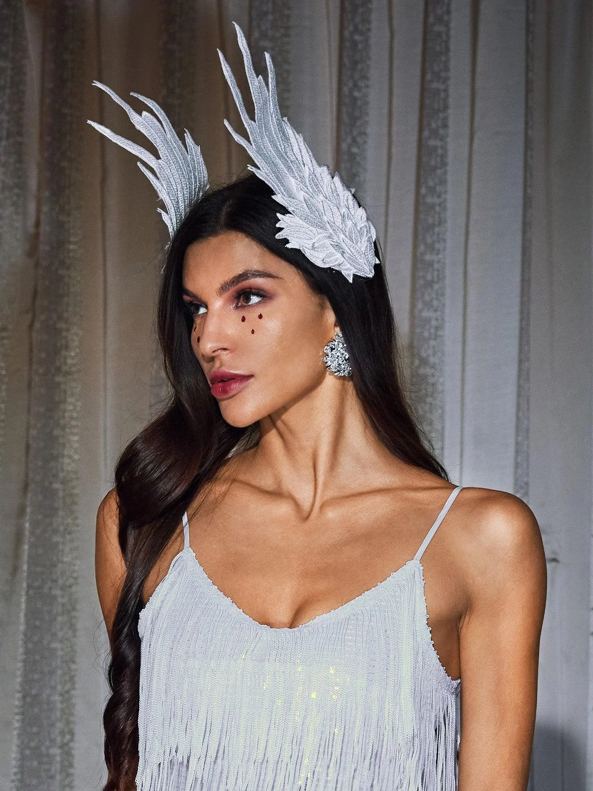 Embroidered White Feather Barrettes for Elegant Hair Accessories