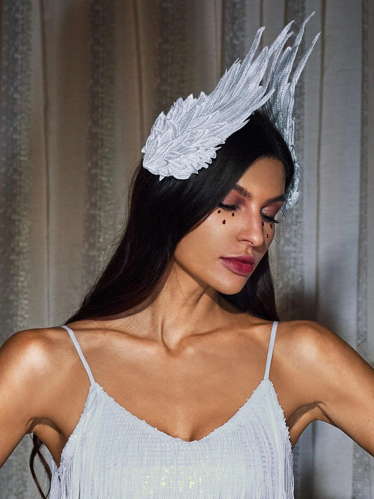 Embroidered White Feather Barrettes for Elegant Hair Accessories