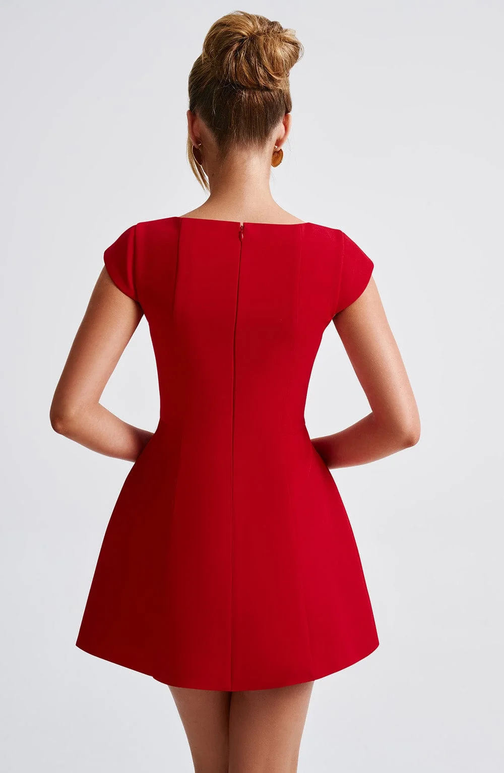 Red Crepe Bubblehem Mini Dress - Chic Waist-Cinching Design