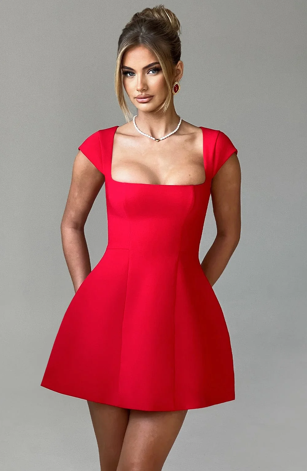 Red Crepe Bubblehem Mini Dress - Chic Waist-Cinching Design