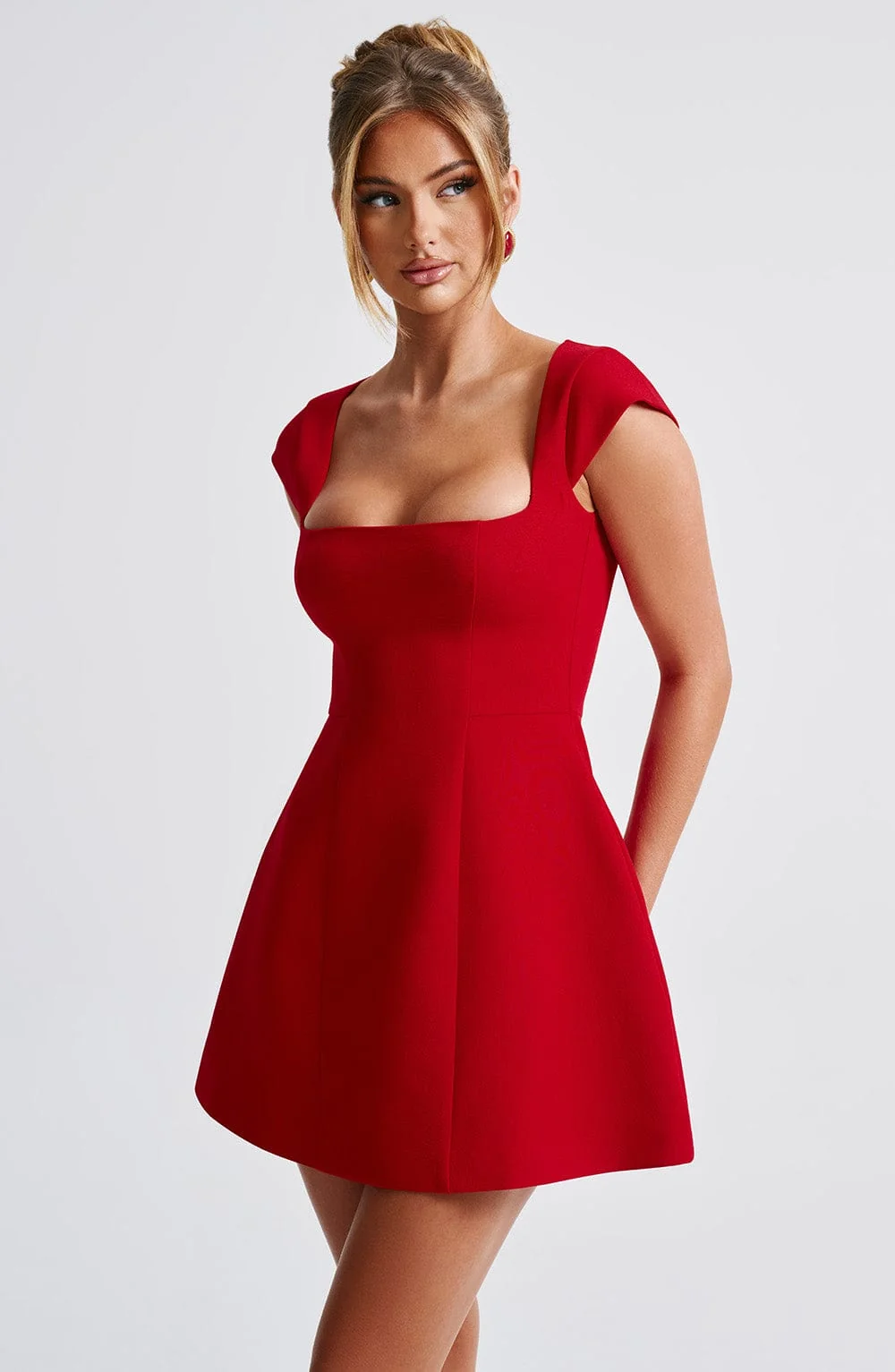 Red Crepe Bubblehem Mini Dress - Chic Waist-Cinching Design