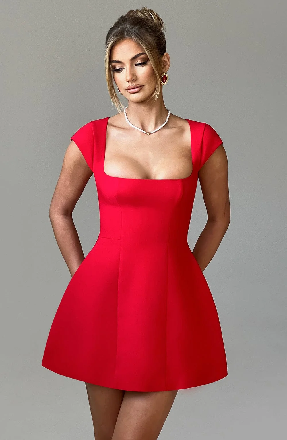 Red Crepe Bubblehem Mini Dress - Chic Waist-Cinching Design