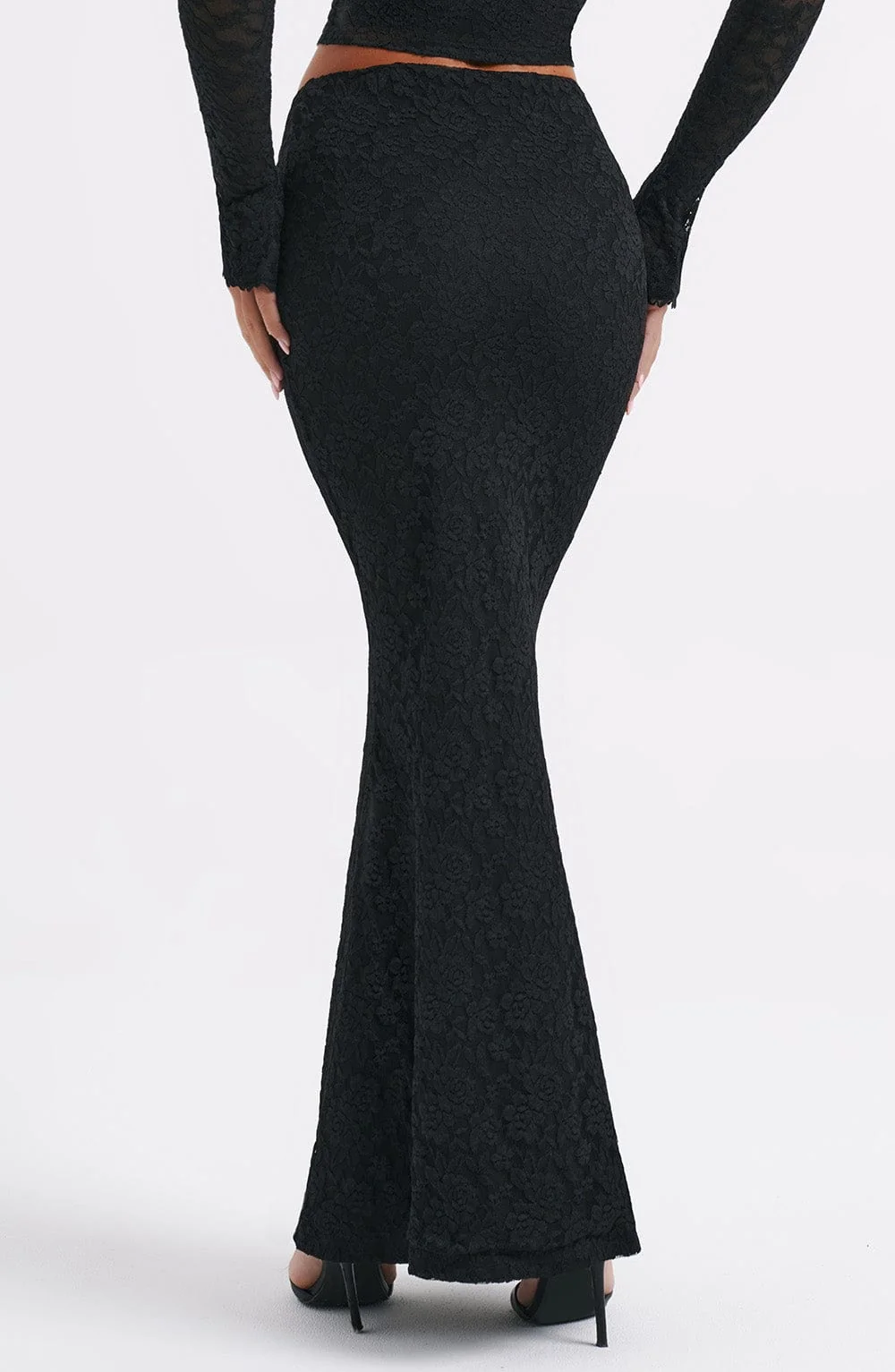 Black Lace Maxi Skirt - Sensual Bodycon Fit for Dramatic Evening Wear