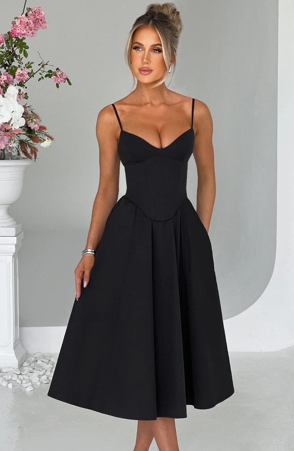 Chic Black Corseted Midi Dress for Women