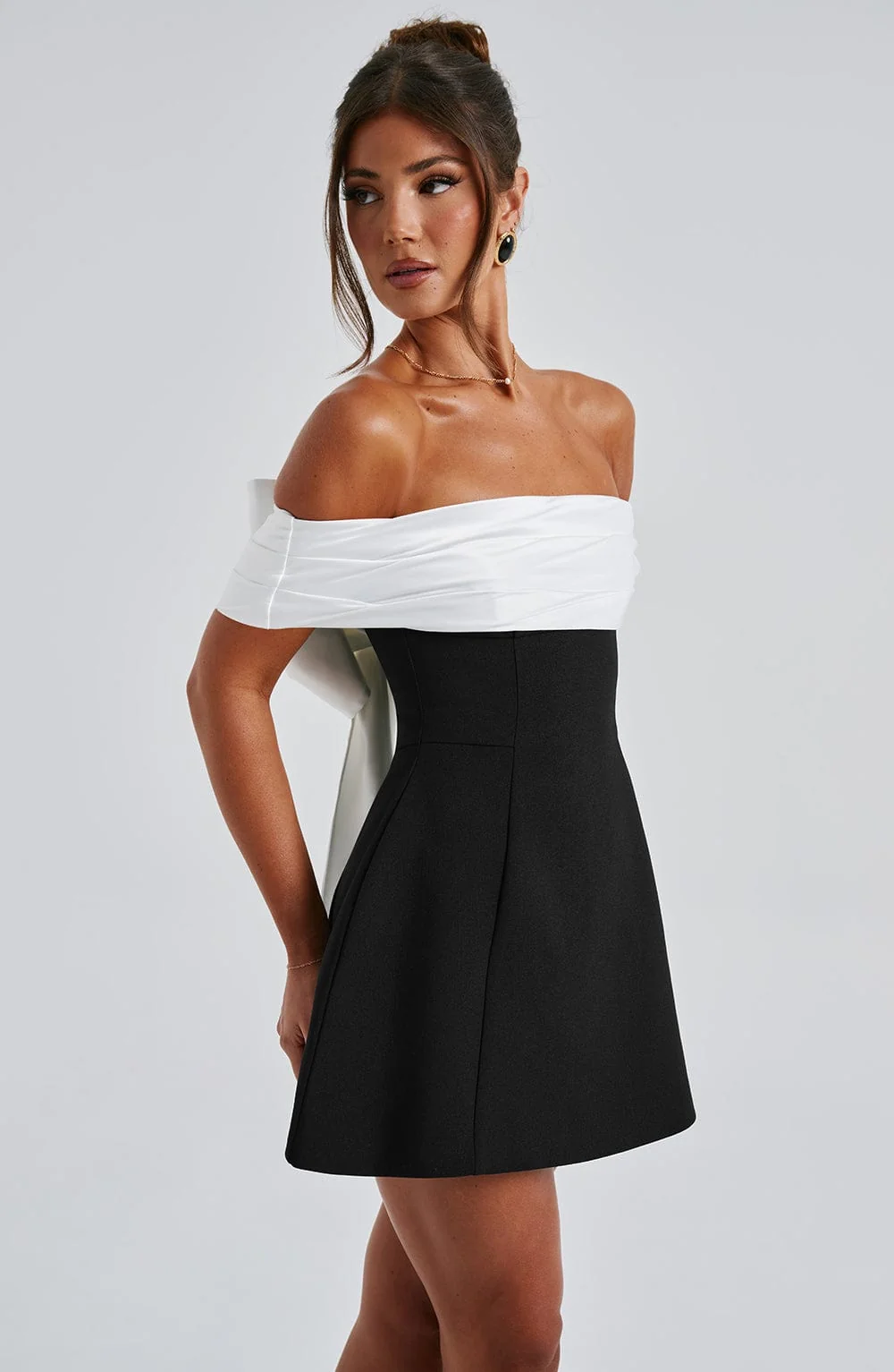 Modern Contrast Bardot Neckline Mini Dress in Black White