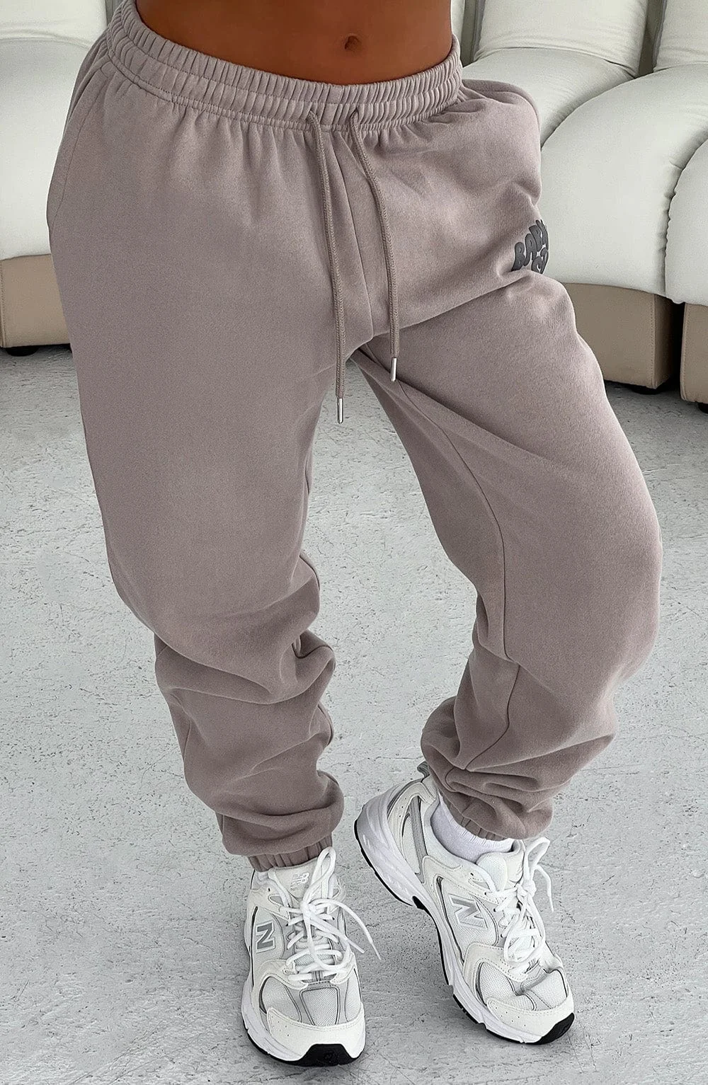 Cozy Fleece Sweatpants in Mocha/Charcoal