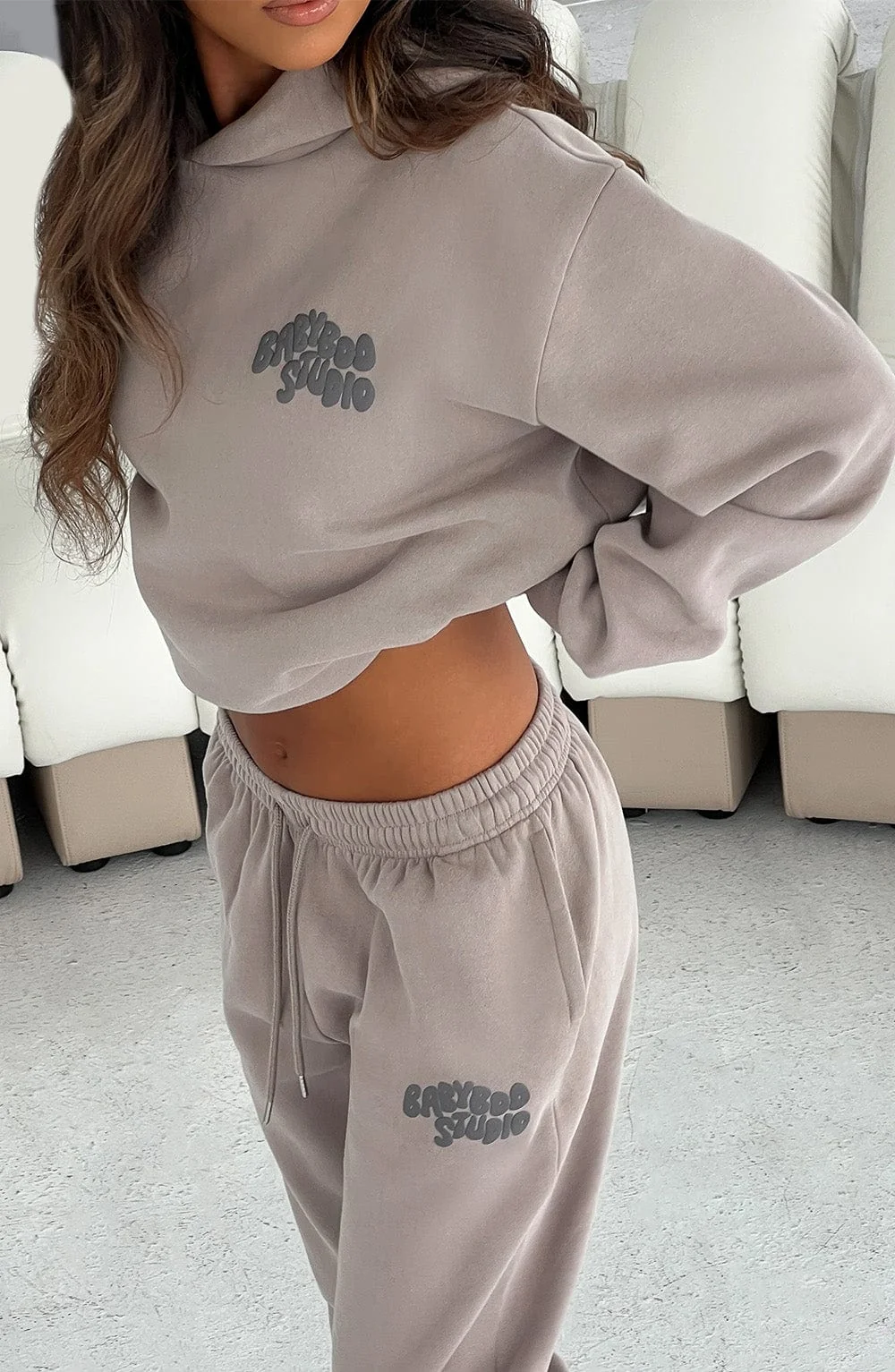 Cozy Fleece Sweatpants in Mocha/Charcoal