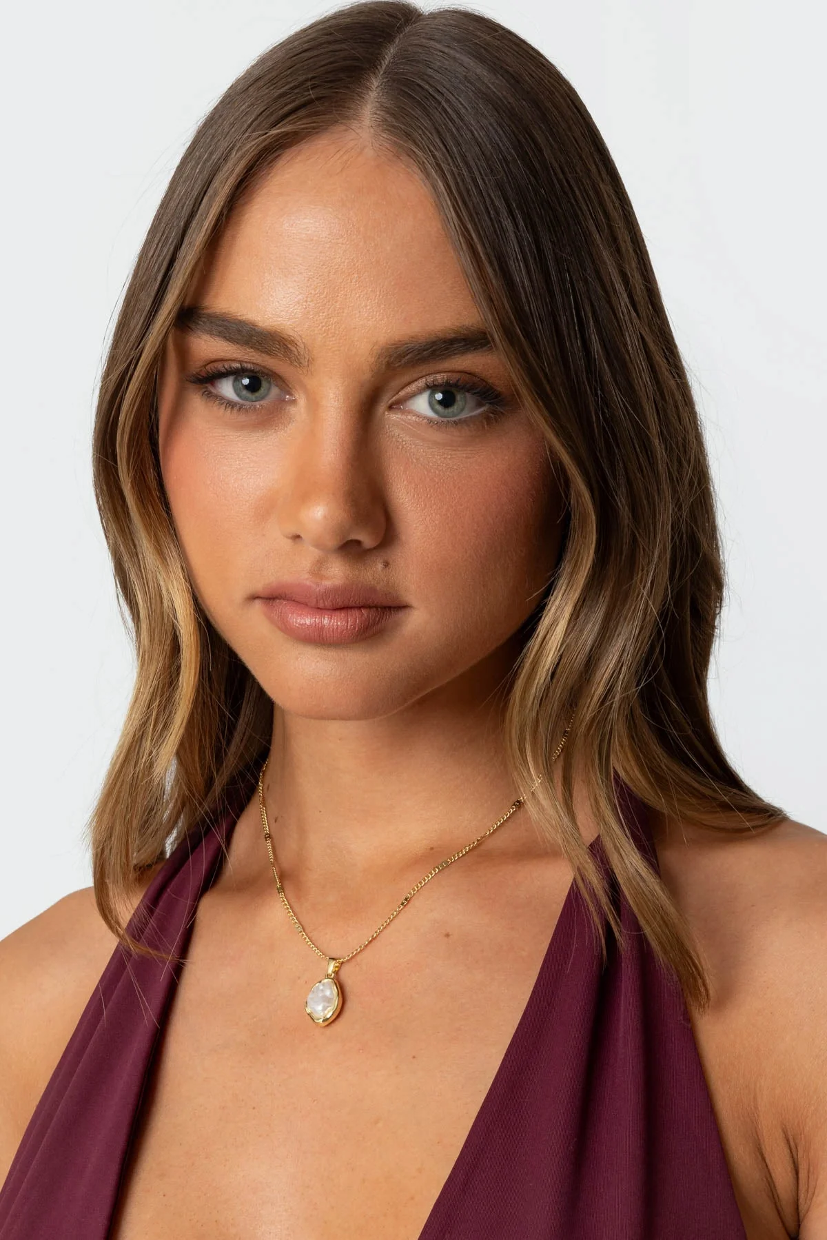 Elegant Pearl Pendant Gold Necklace 17.1 Inches