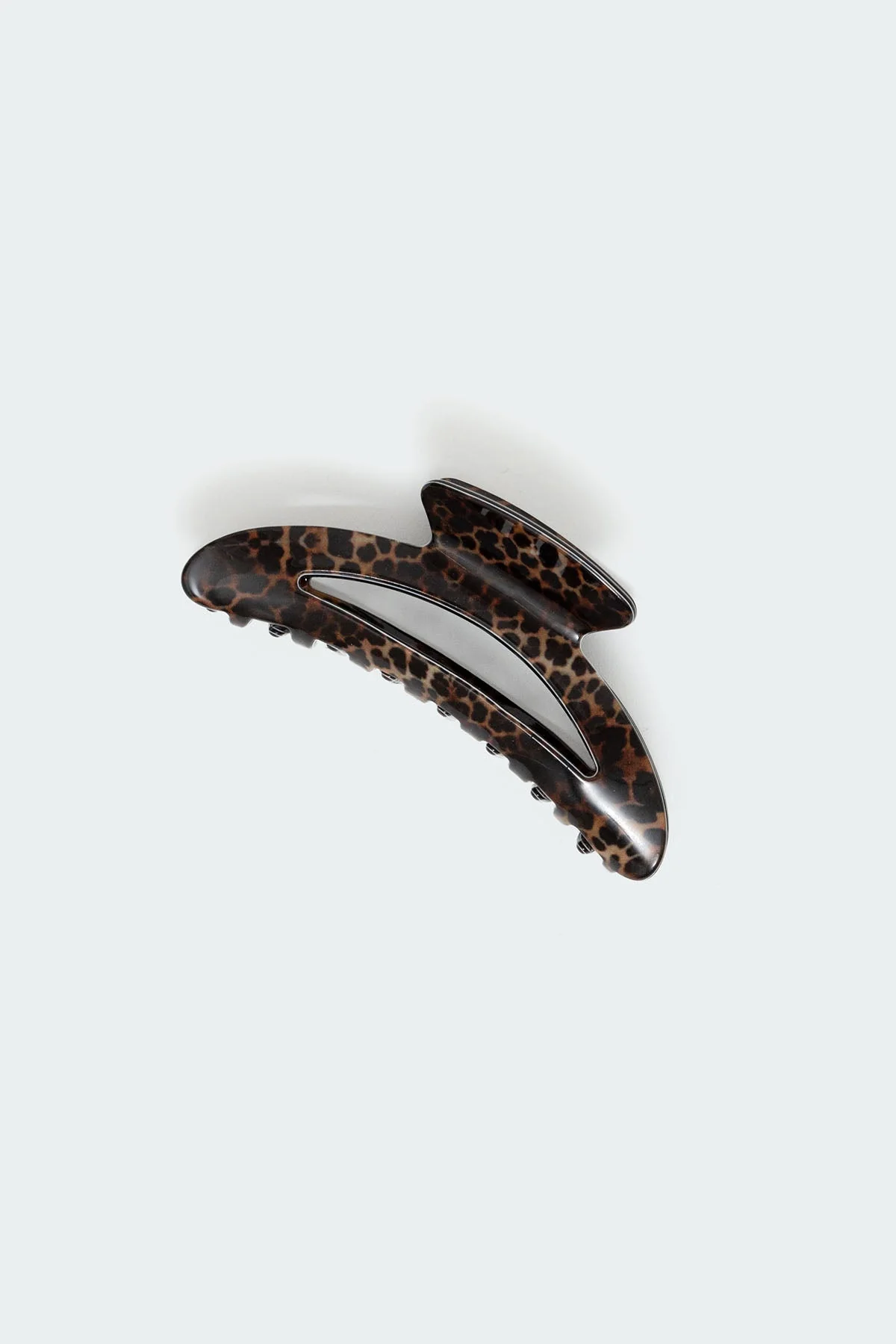 Leopard Design Claw Hairclip - Trendy Hair Accessory for Stylish Looks