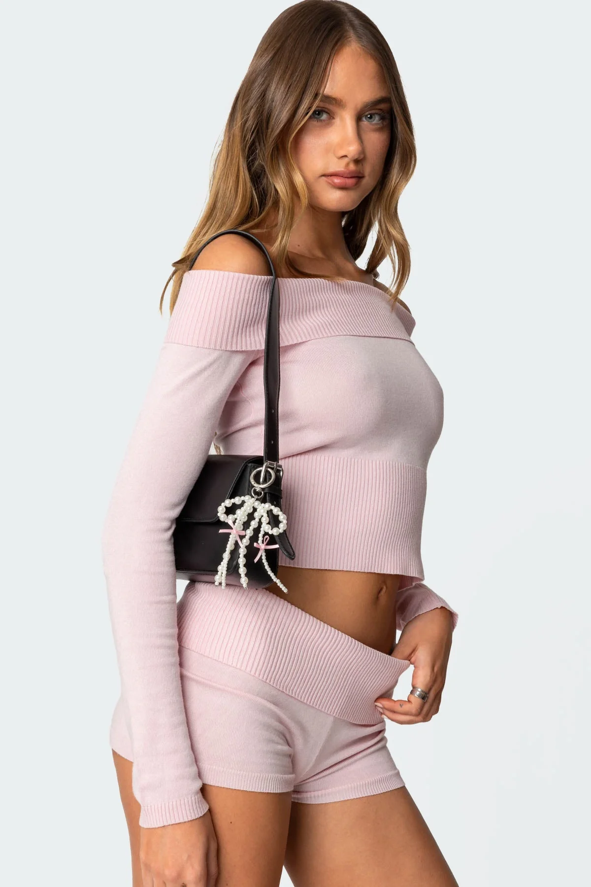 Elegant Pearl Bow Bag Charm Key Chain in White