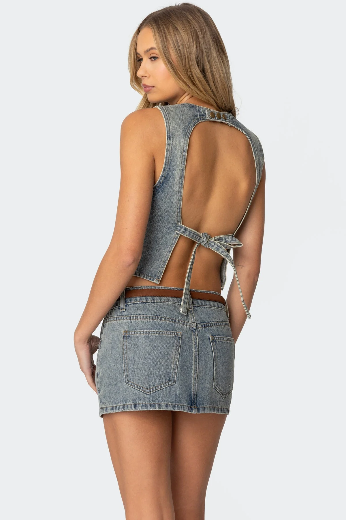 Stylish Blue Denim Sleeveless Top with Open Back