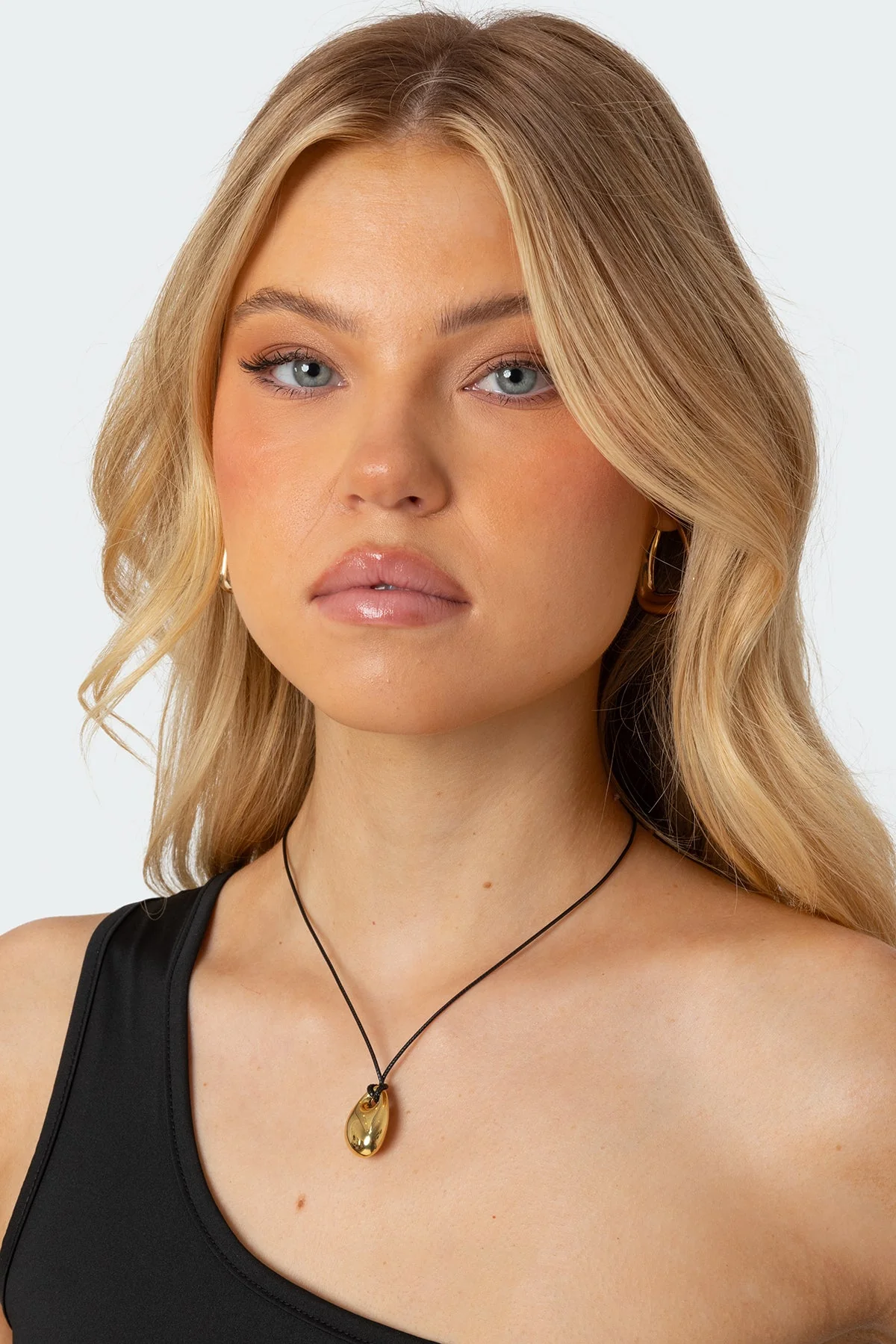 Gold Oval Pendant Cord Necklace