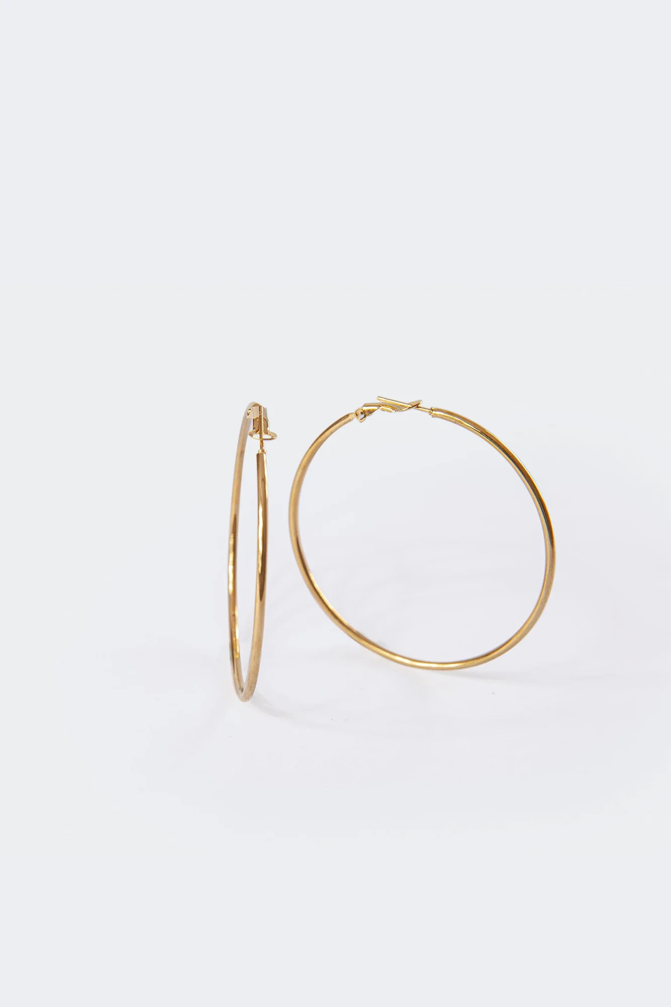 Gorgeous Gold Hoop Earrings - Trendy & Lightweight