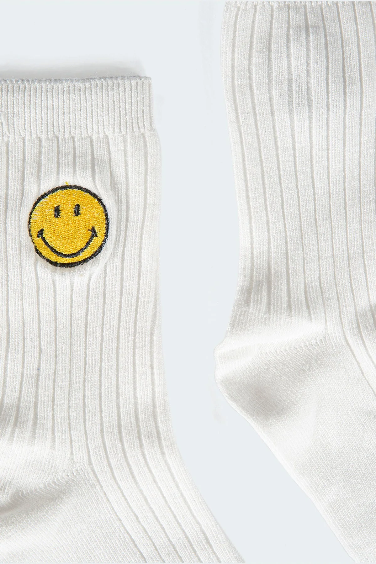 Smiley Face White Cotton Polyester Socks