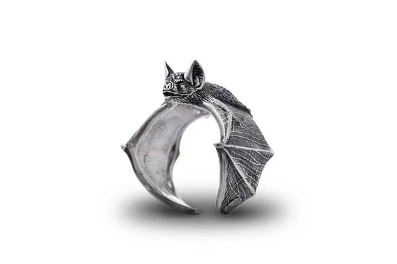 Elegant Resizable Bat Design Ring in Zinc Alloy