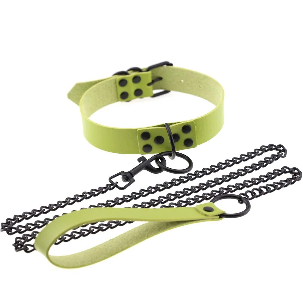 Chic Bumper Choker & Leash Set in Black Faux Leather