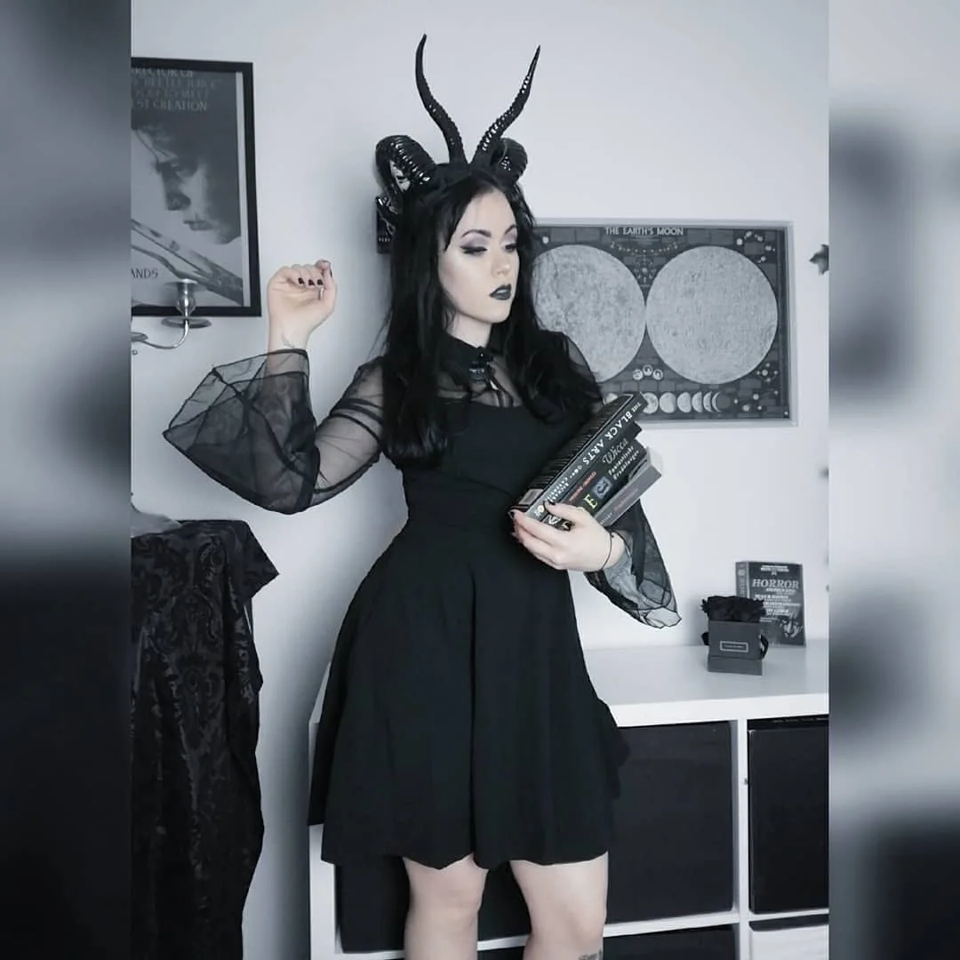 Gothic Cosplay Horn Headband - Black Stylish Horns