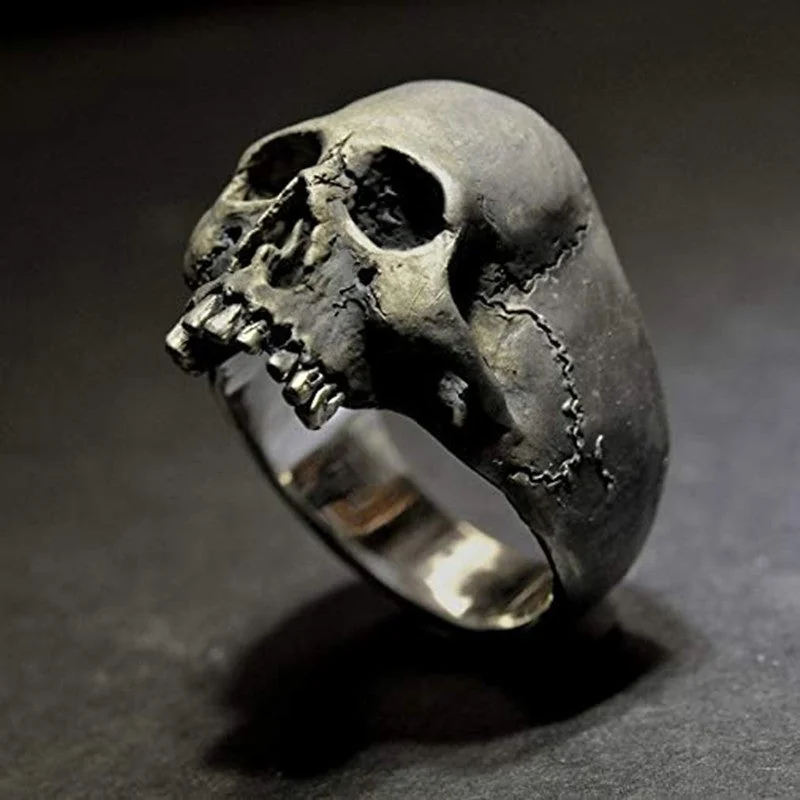 Limited Edition Zinc Alloy Skull Ring - Charismatic Unisex Jewelry
