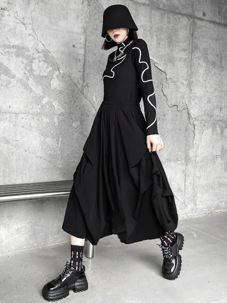 Chic Black Long Sleeve Cotton-Polyester Blend Top