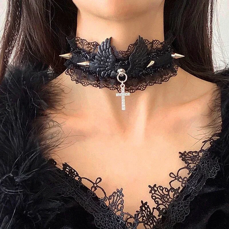 Gothic Lace Womens Choker in Black Premium Zinc Alloy