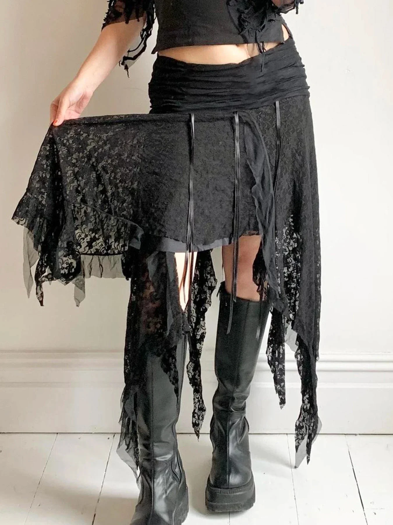 Chic Black Lace Skirt