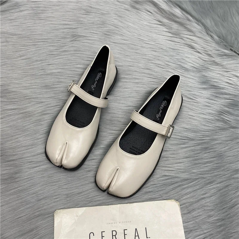 Womens Retro Flats - Classic Comfort in Black, Beige, and Khaki