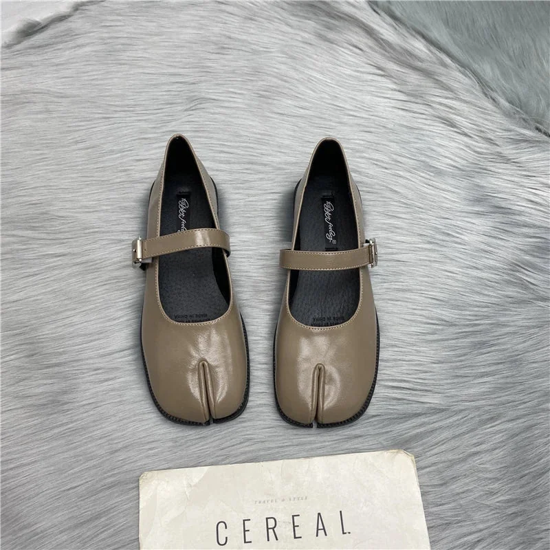 Womens Retro Flats - Classic Comfort in Black, Beige, and Khaki